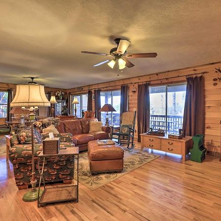 Lakefront Sparta Cottage With Decks And Boat Dock ภายนอก รูปภาพ