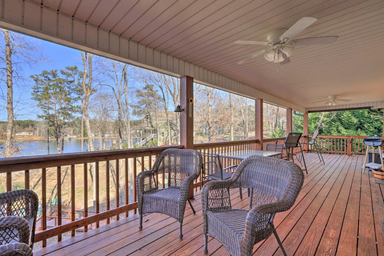 Lakefront Sparta Cottage With Decks And Boat Dock ภายนอก รูปภาพ