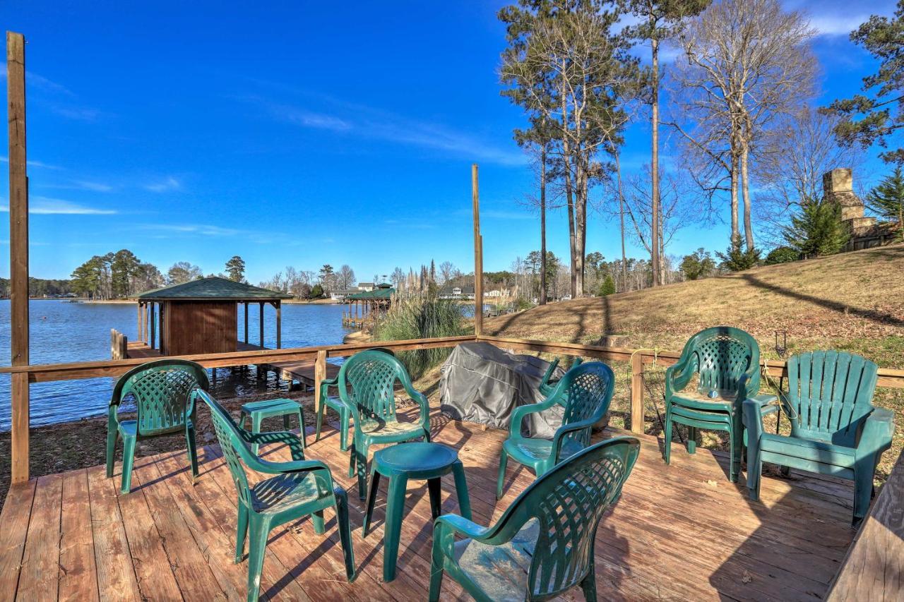 Lakefront Sparta Cottage With Decks And Boat Dock ภายนอก รูปภาพ