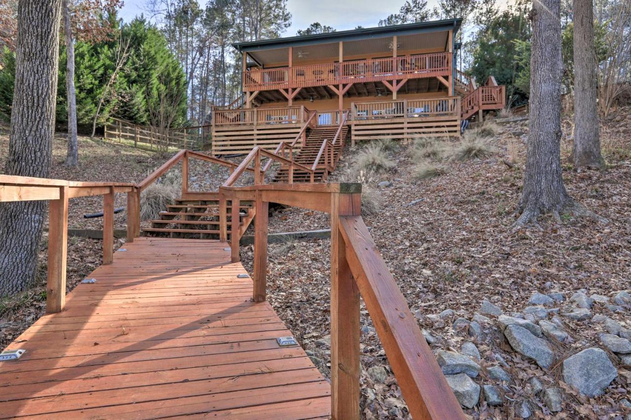 Lakefront Sparta Cottage With Decks And Boat Dock ภายนอก รูปภาพ