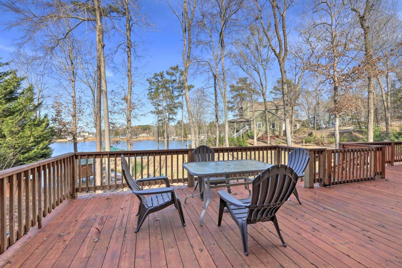 Lakefront Sparta Cottage With Decks And Boat Dock ภายนอก รูปภาพ