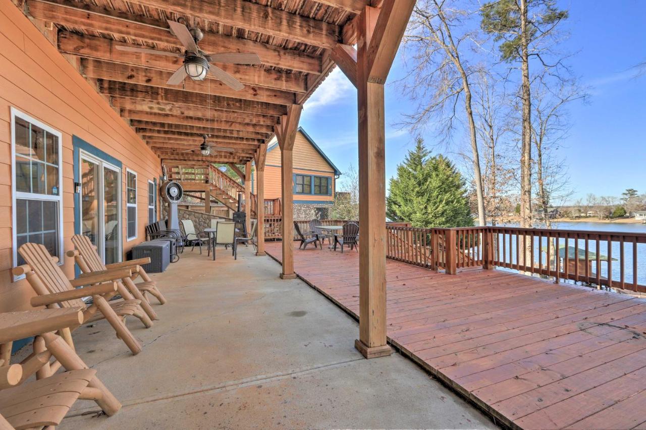 Lakefront Sparta Cottage With Decks And Boat Dock ภายนอก รูปภาพ